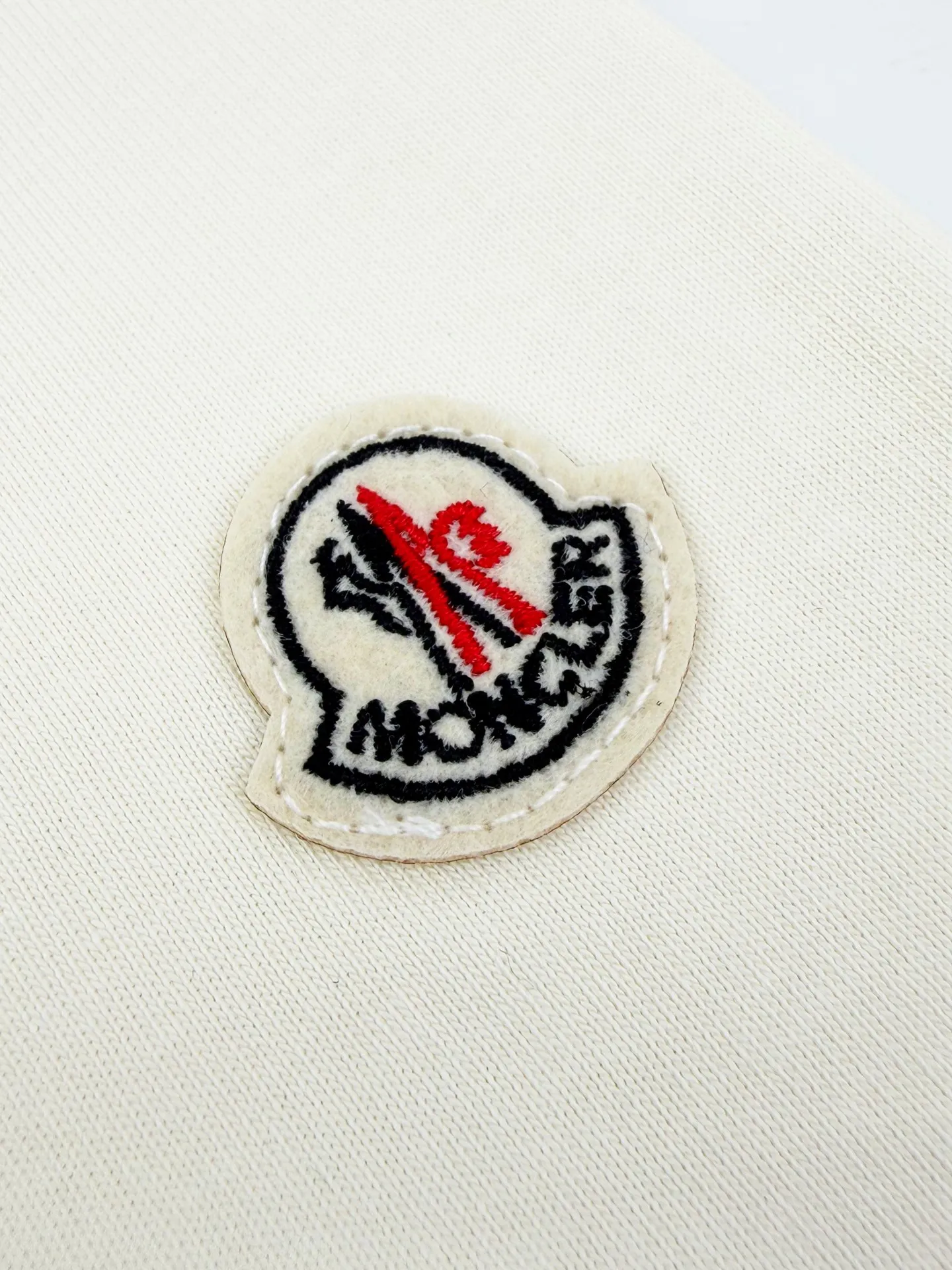 Breathable 1: Moncler 2: ： 1:1 Moncler 1:1 Moncler ： Size： S M L XL ： AA 612